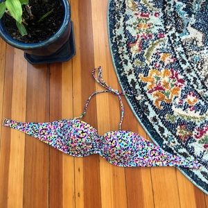 Victoria’s Secret 36B bikini top